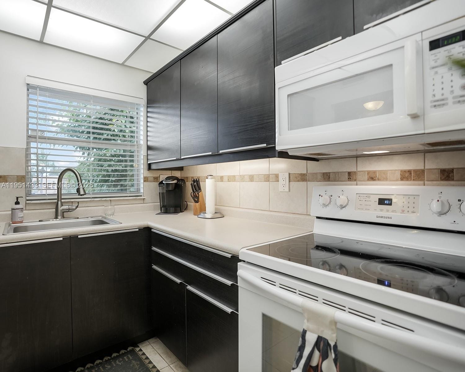 9370 Sunrise Lakes Boulevard 308, Sunrise, FL 33322 photo 11