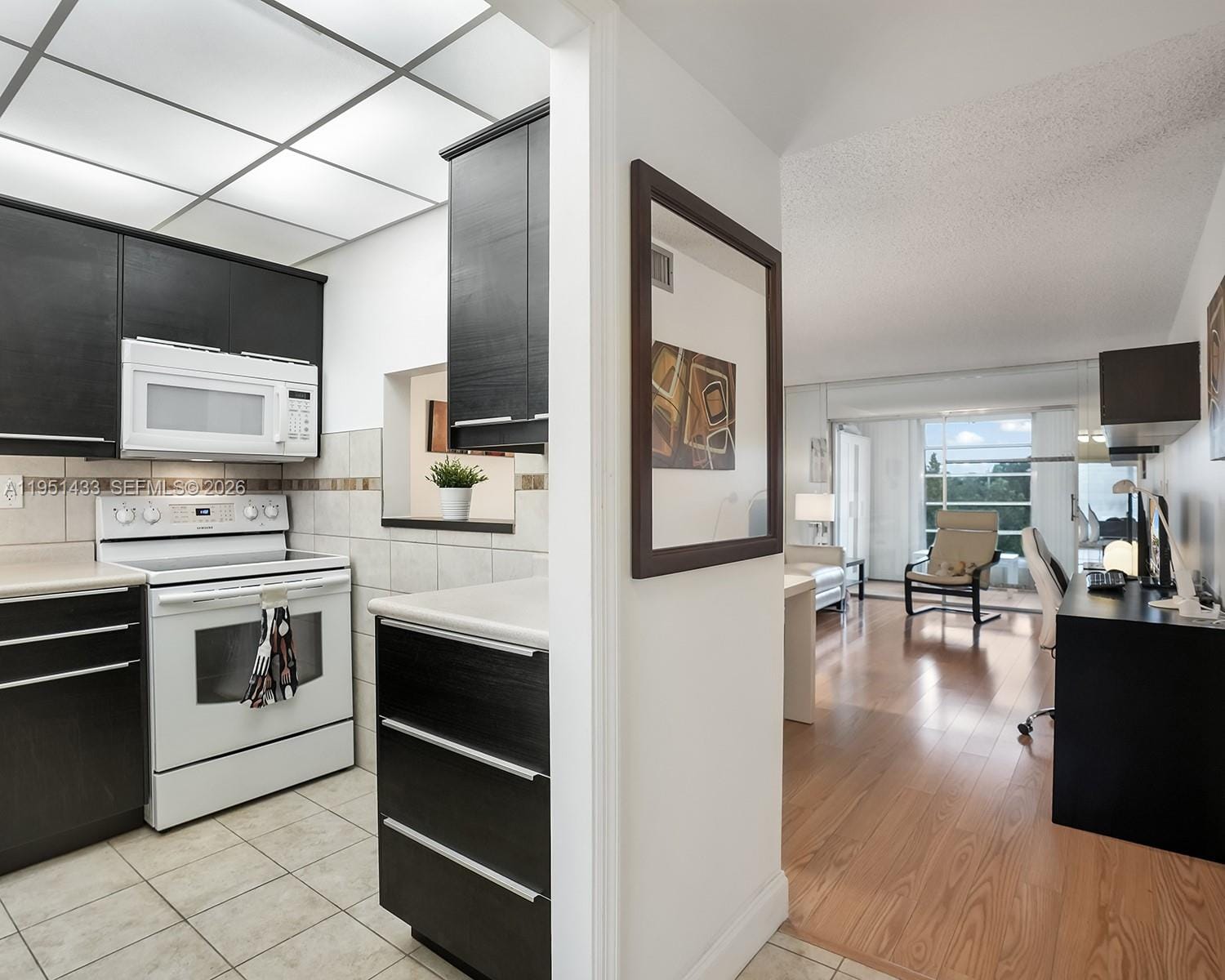 9370 Sunrise Lakes Boulevard 308, Sunrise, FL 33322 photo 14