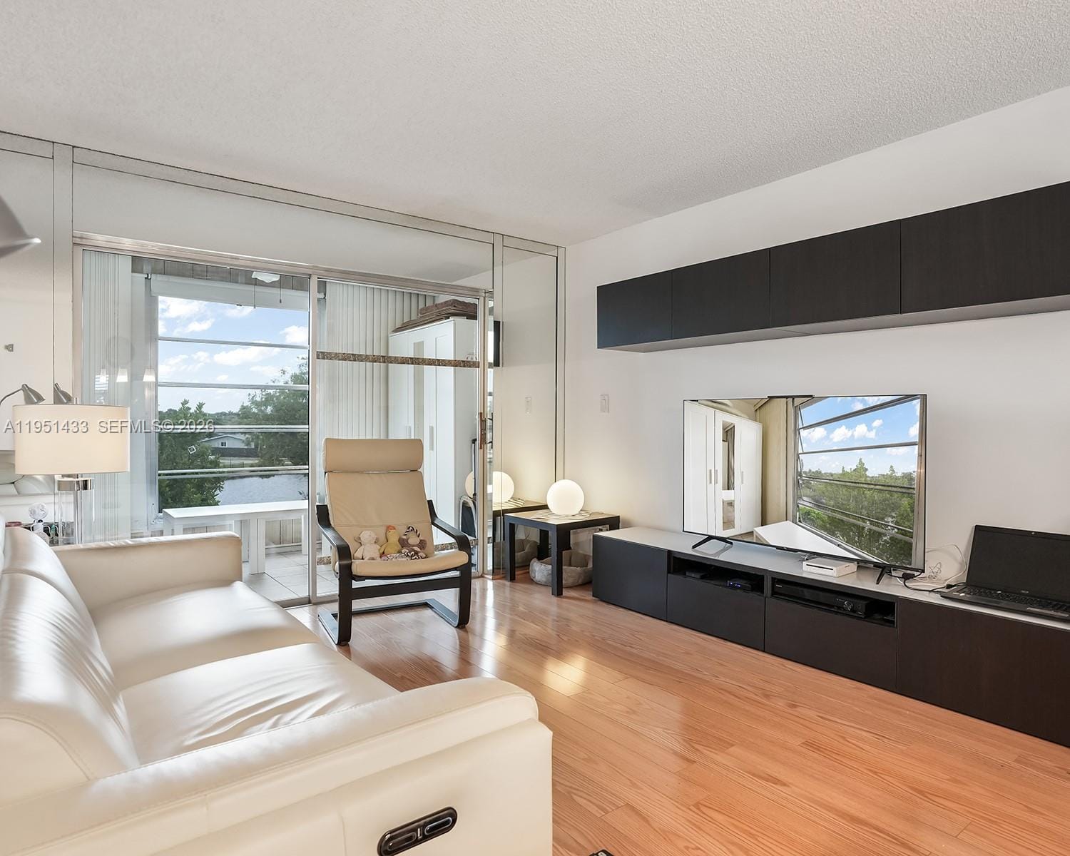9370 Sunrise Lakes Boulevard 308, Sunrise, FL 33322 photo 3