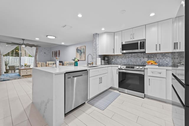 866 E Jeffery Street, Boca Raton, FL 33487