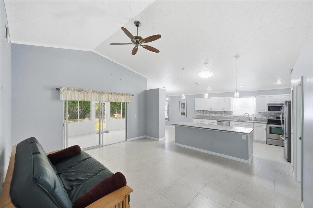 6043 Alexandria Circle — photo 12