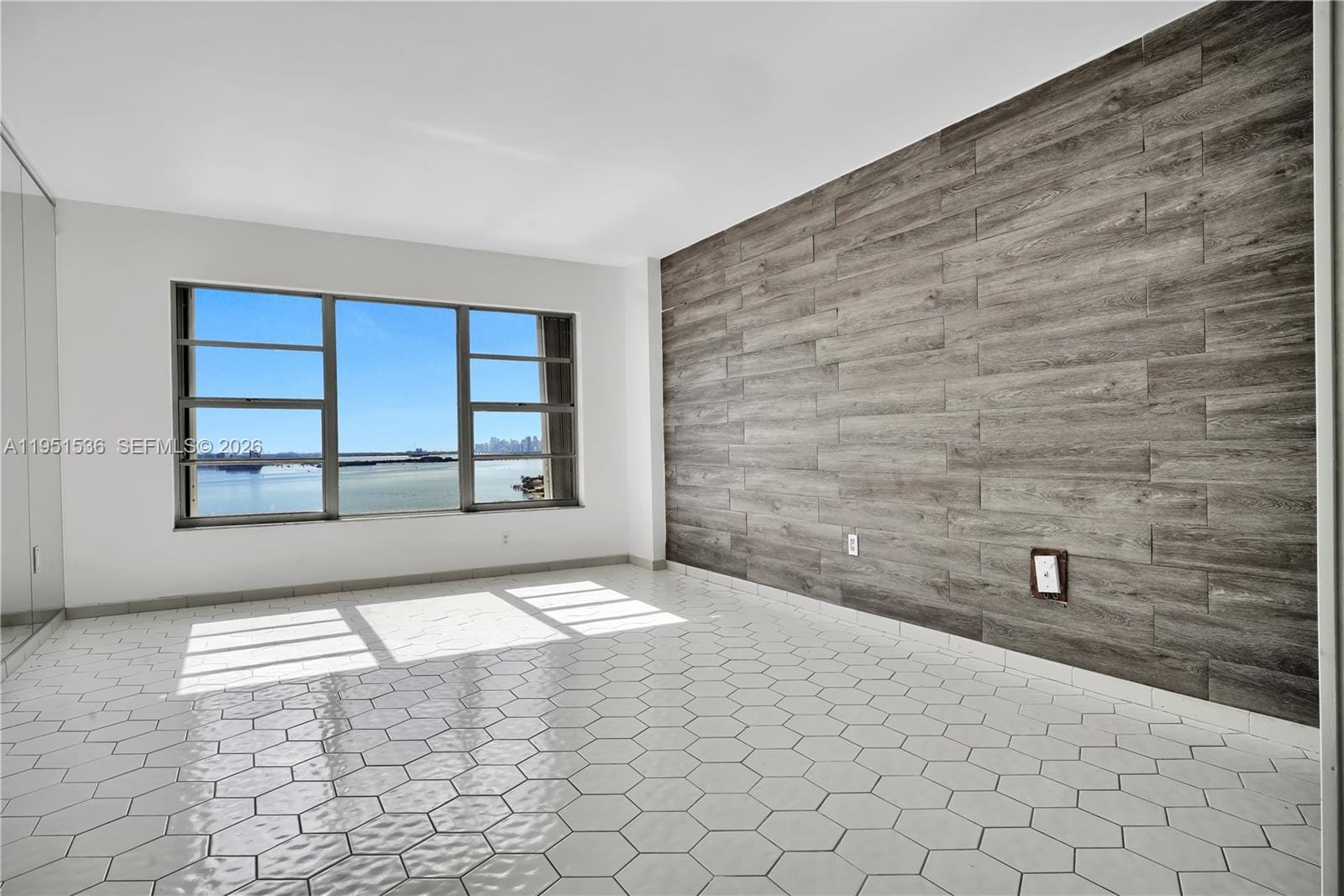 11111 Biscayne Boulevard 21C — photo 8