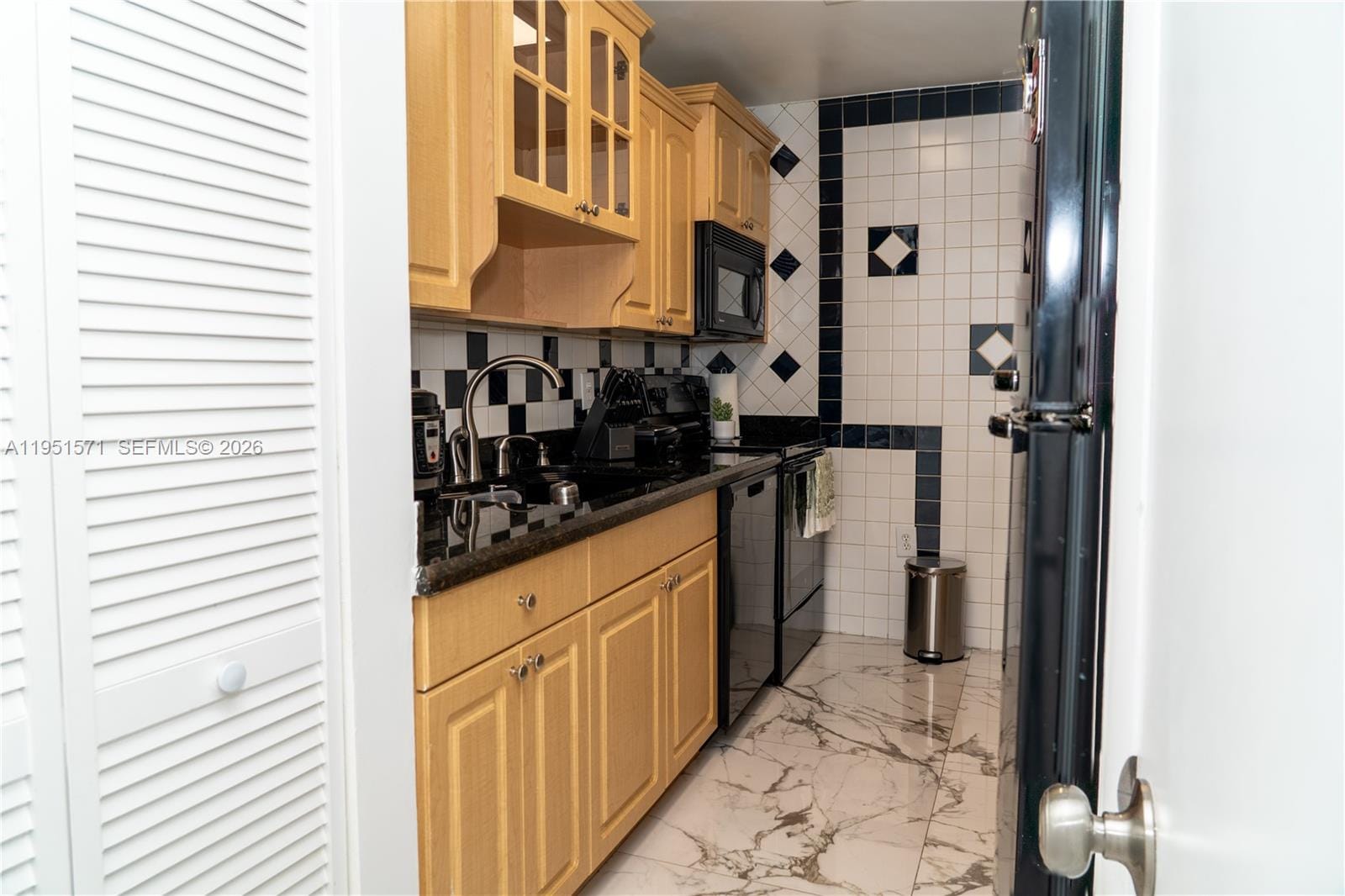 854 NW 87th Avenue 405 — photo 7