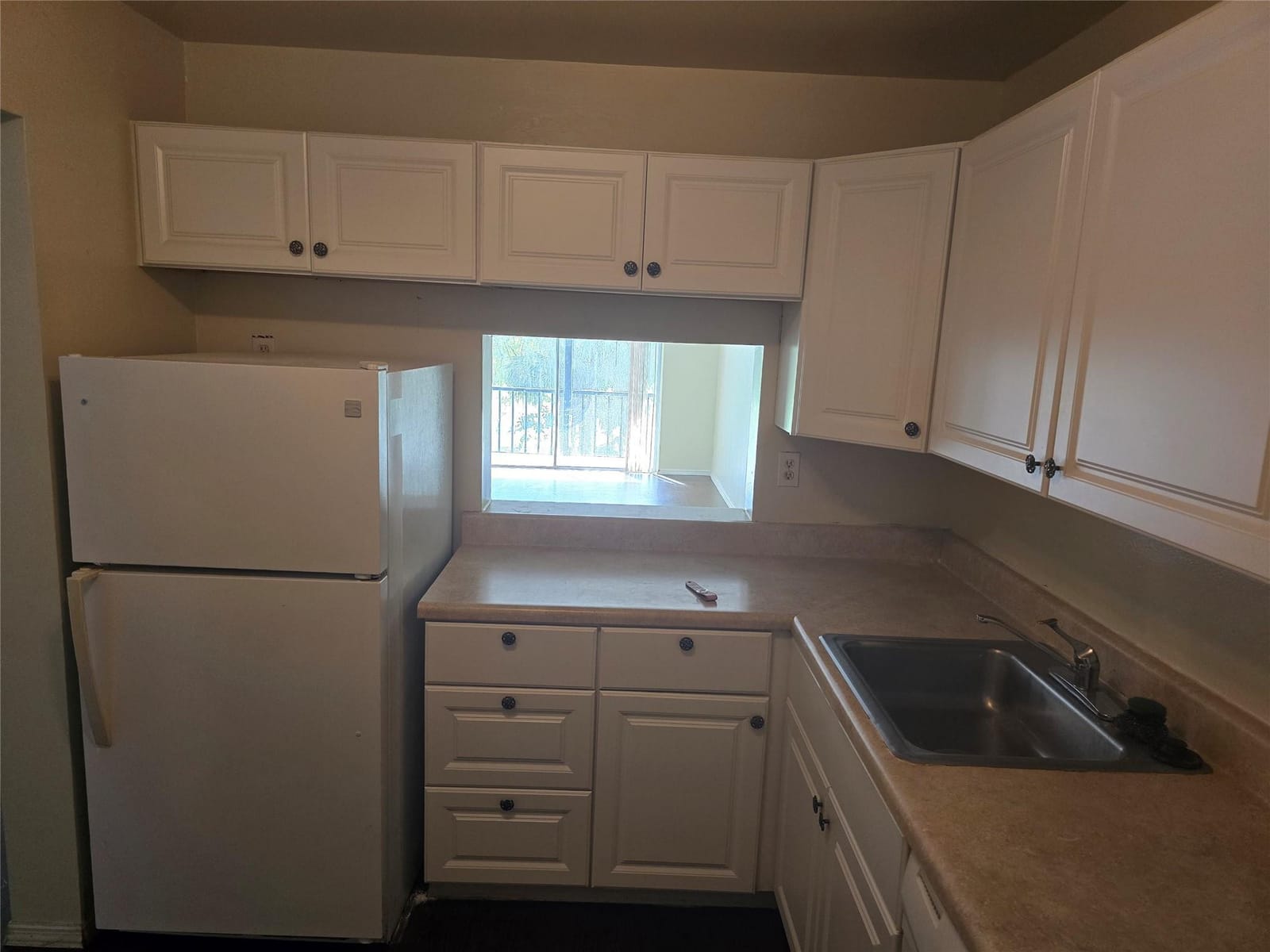 8000 Fairview Drive 205 — photo 3