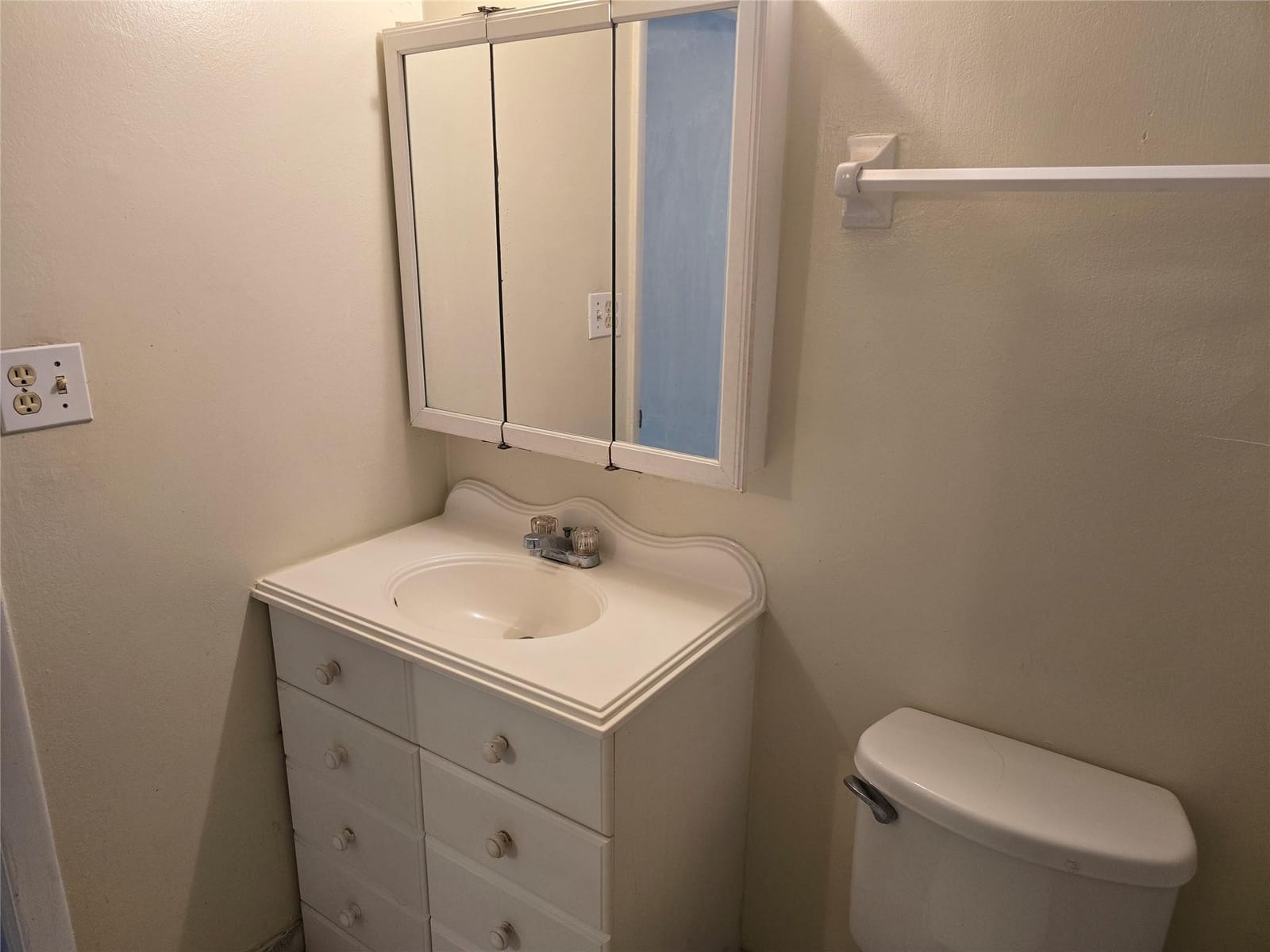 8000 Fairview Drive 205 — photo 7