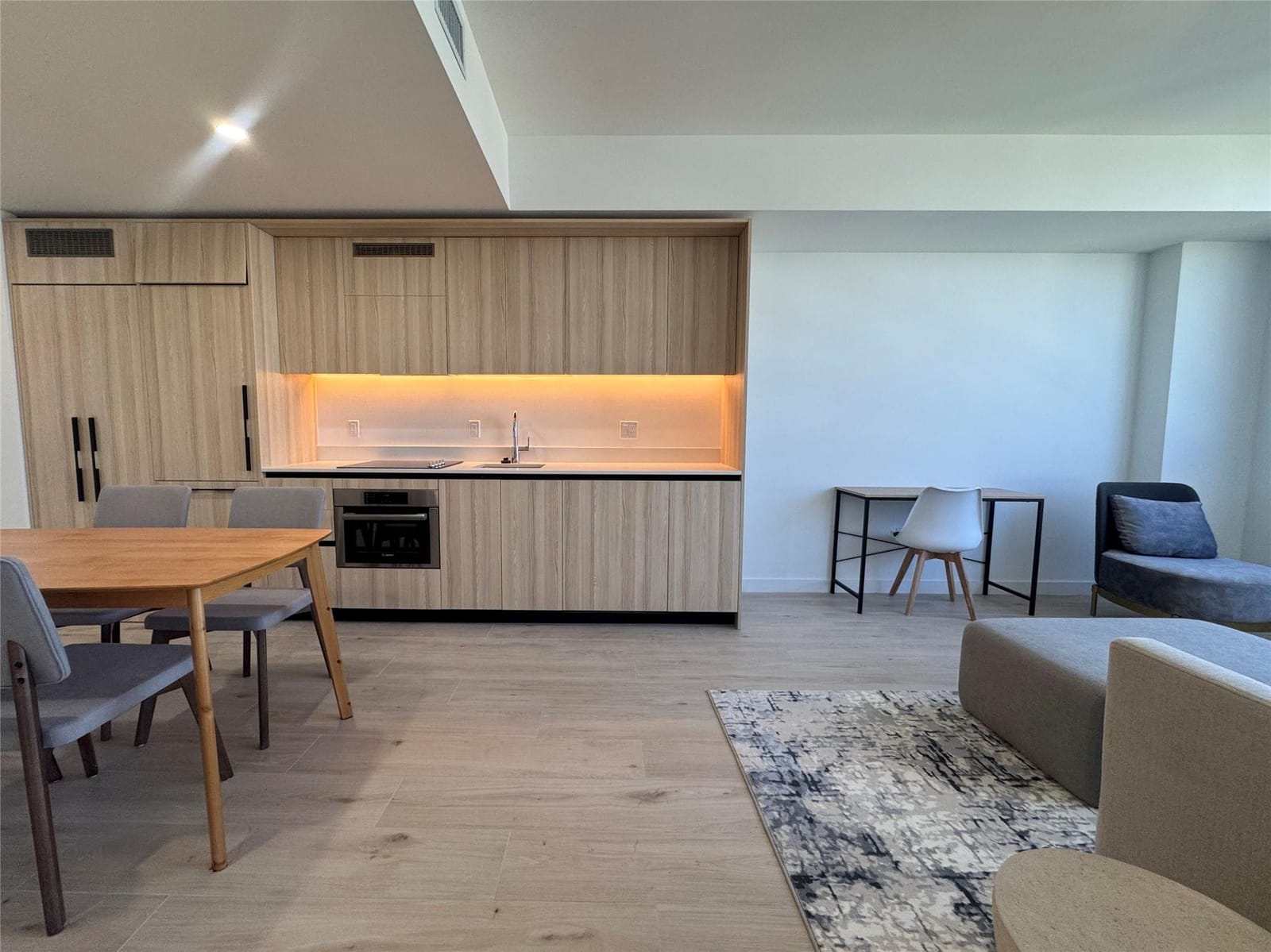 225 N Miami Avenue 3604 — photo 2
