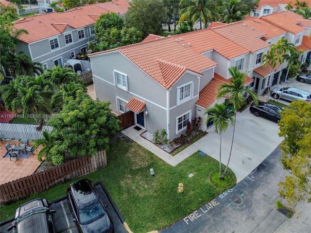 2270 SW 83rd Avenue, Miramar, FL 33025