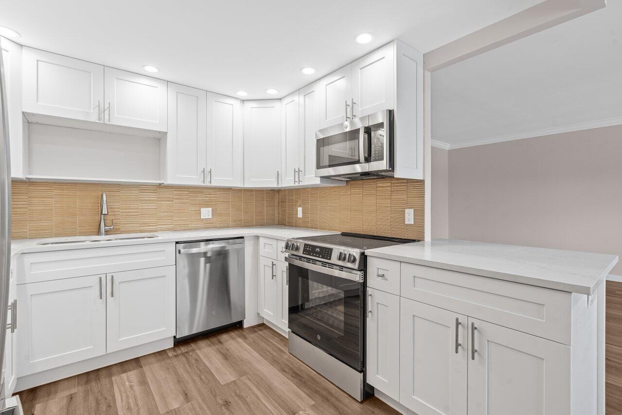 3024 Oakridge D 3024, Deerfield Beach, FL 33442 photo 9