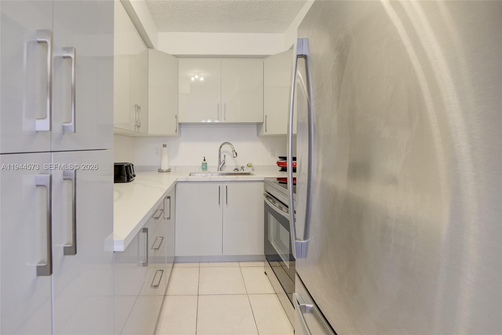 800 SW 11th Avenue 9A, Hallandale Beach, FL 33009 photo 9