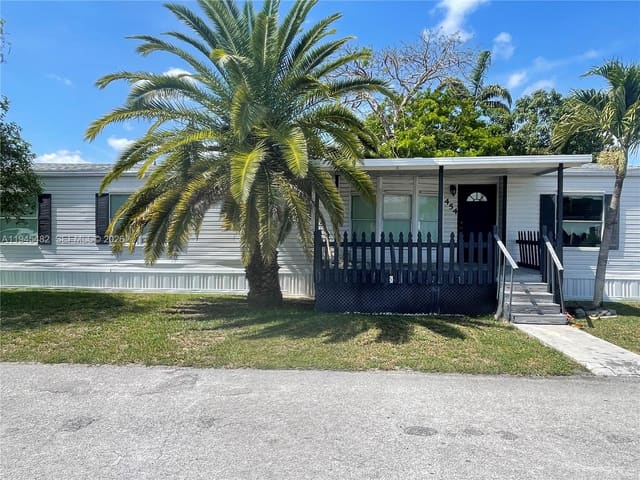 19800 SW 180th Avenue 454, sold in Americana Village Condo, Miami, FL
