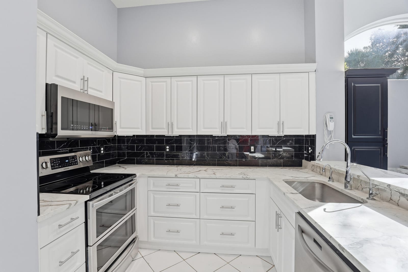 5405 Monterey Circle G, Delray Beach, FL 33484 photo 8
