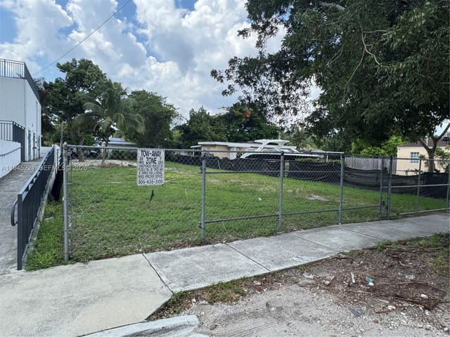 2720 SW 17th Street, sold in Parkdale, Miami, FL
