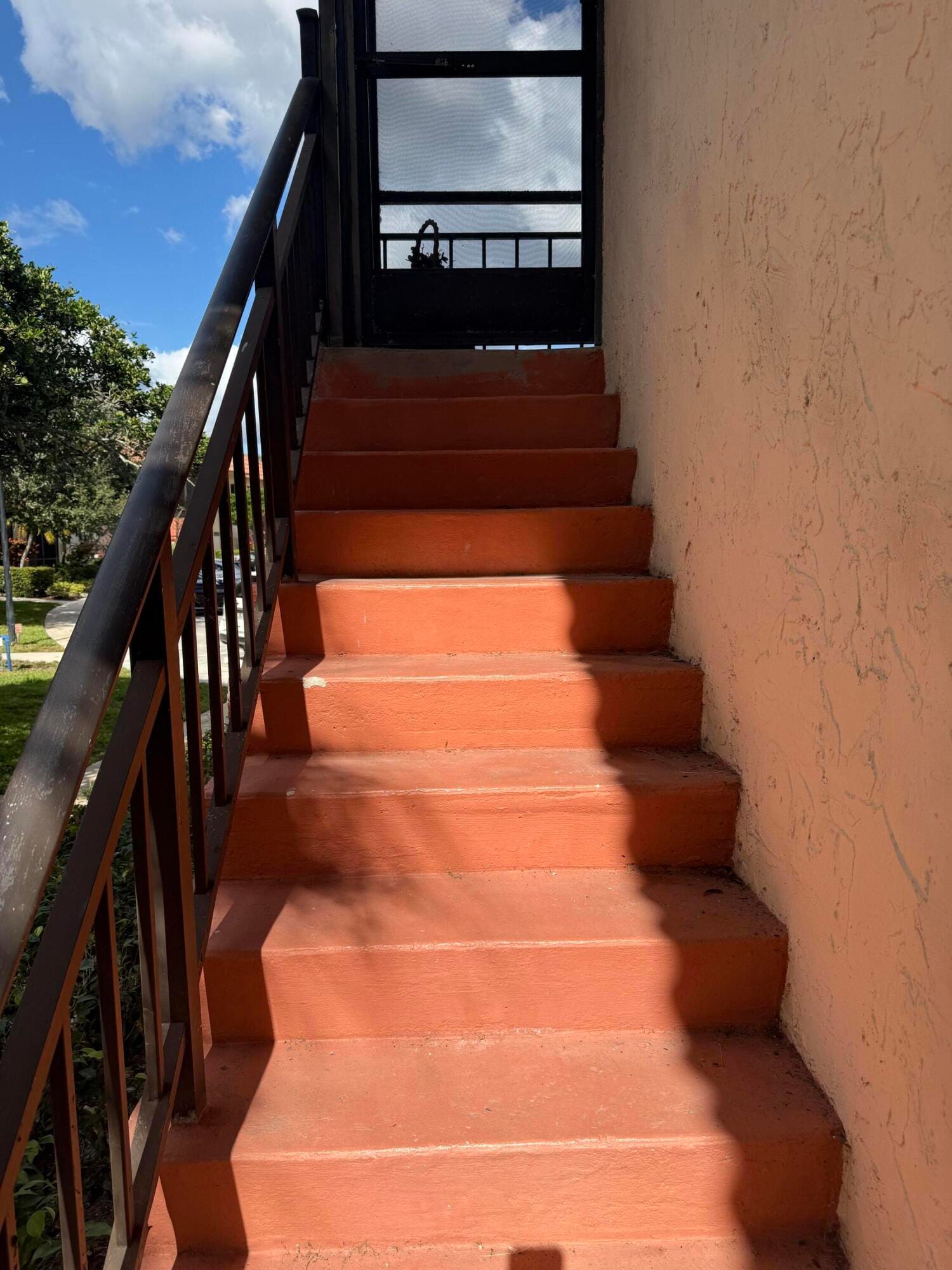 399 Lakeview Drive 202, Weston, FL 33326 photo 2
