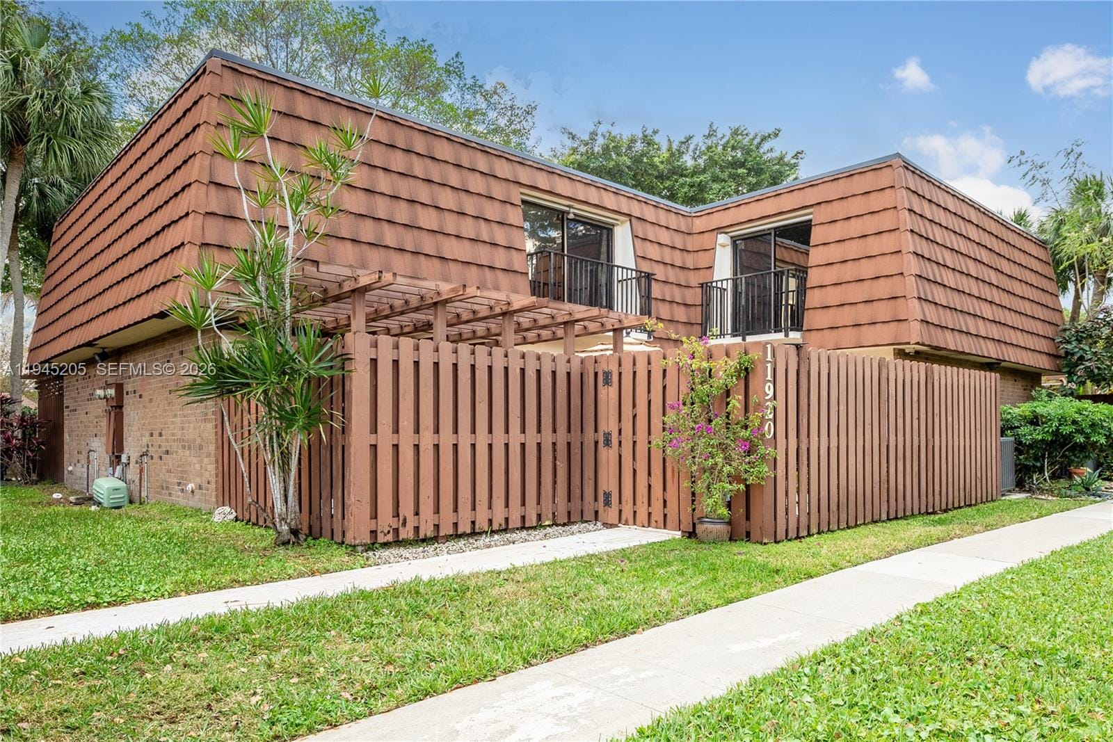 11920 SW 9th Manor, Davie, FL 33325