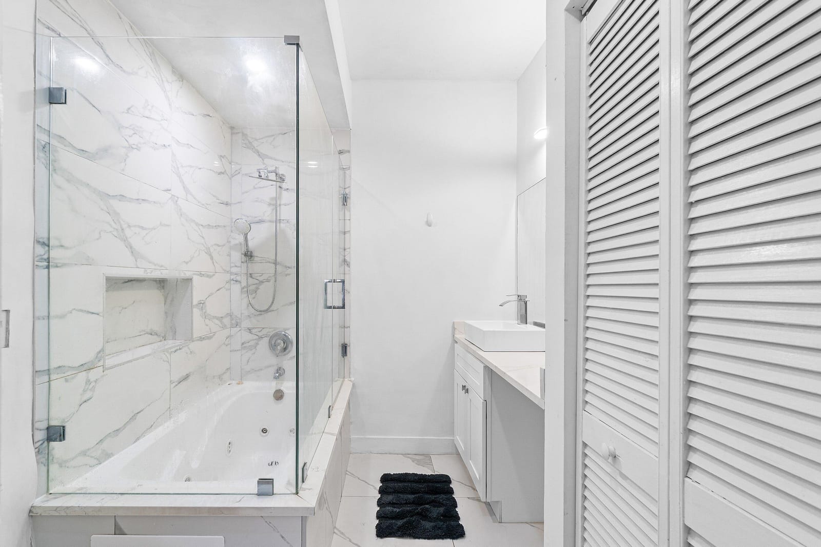 751 Cypress Lane B7 — photo 12