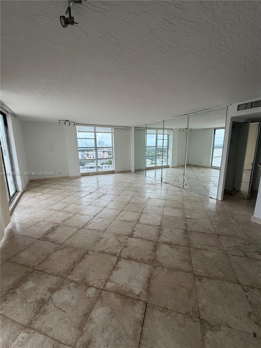 1800 Collins Avenue 19B, Miami Beach, FL 33139 photo 4