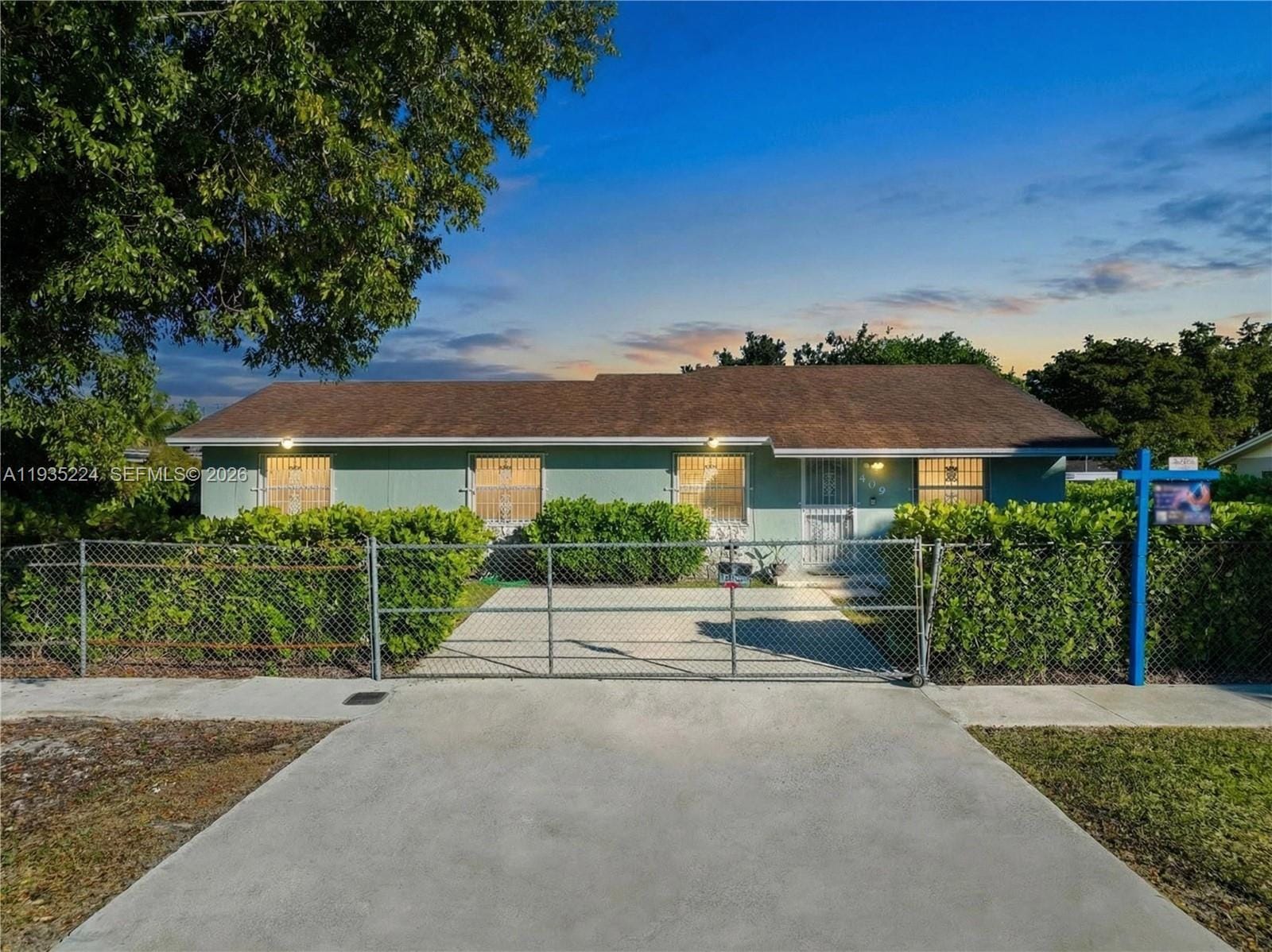 409 SW 8th Avenue, Florida City, FL 33034