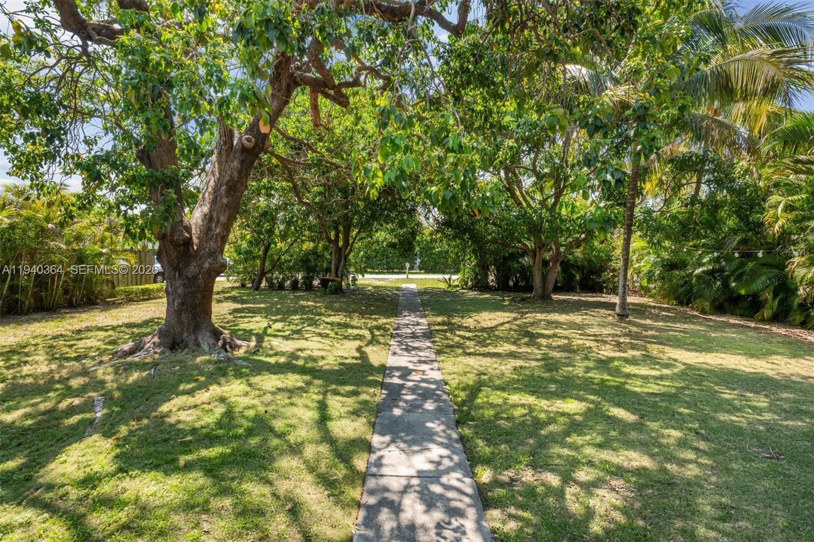 11105 NE 9th Avenue — photo 4