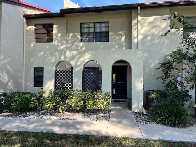8460 Casa Del Lago E, Boca Raton, FL 33433