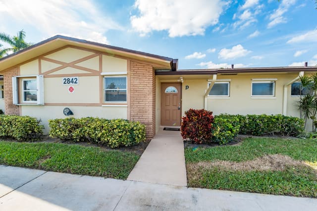 2842 Crosley Drive W D, sold in Cresthaven, West Palm Beach, FL