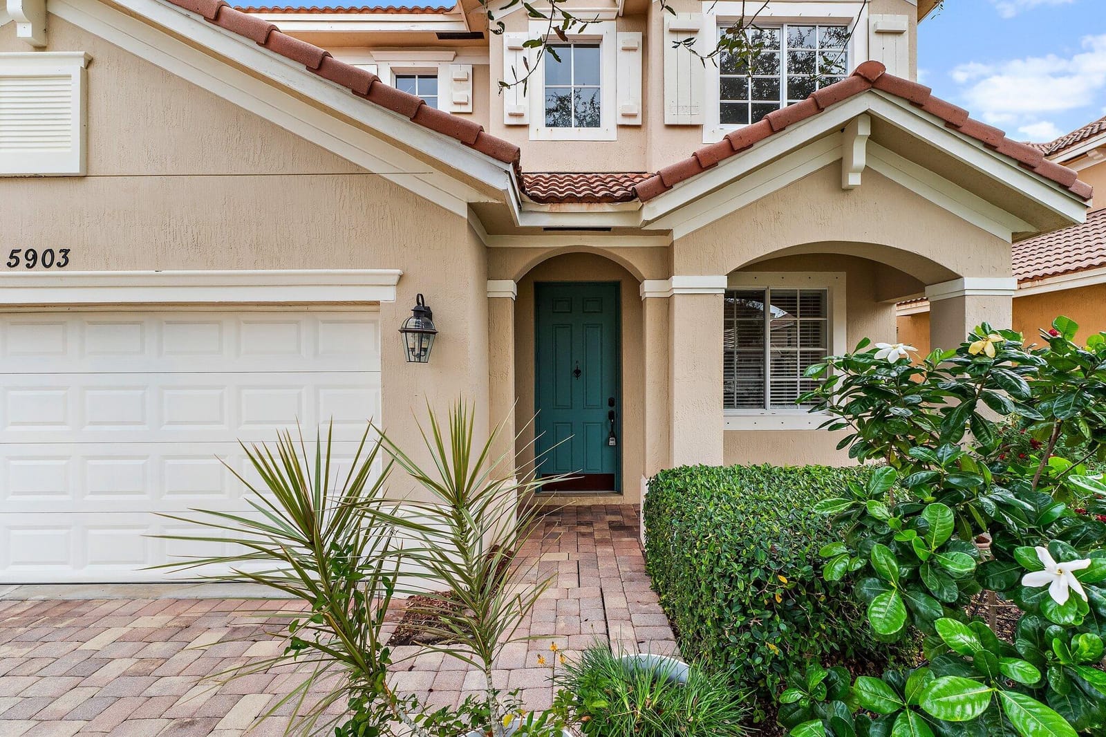 5903 SE Crooked Oak Avenue, Hobe Sound, FL 33455 photo 2