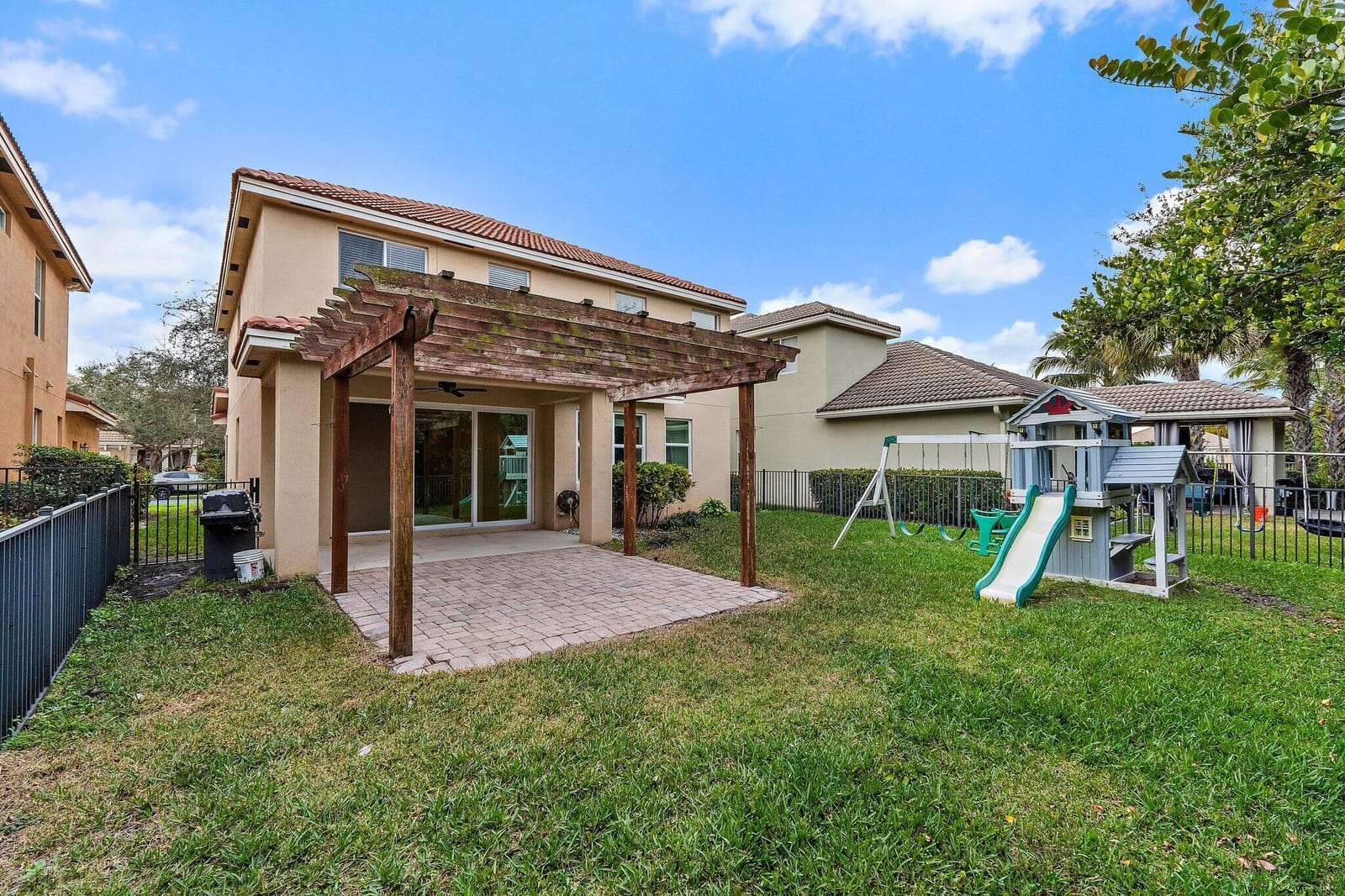 5903 SE Crooked Oak Avenue, Hobe Sound, FL 33455 photo 4