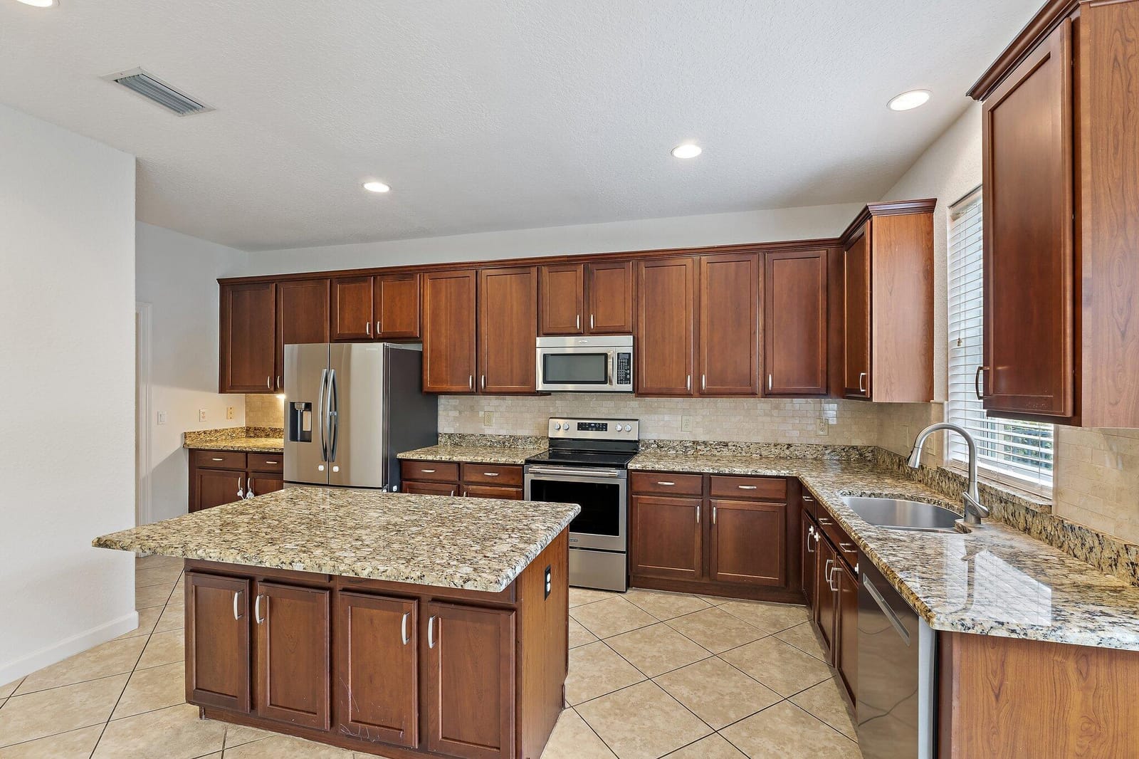 5903 SE Crooked Oak Avenue, Hobe Sound, FL 33455 photo 9