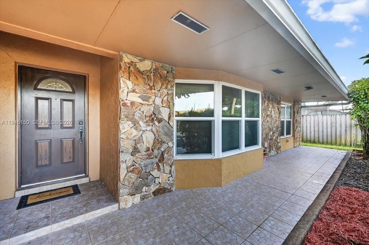 1621 NW 110 Terrace, Pembroke Pines, FL 33026 photo 2