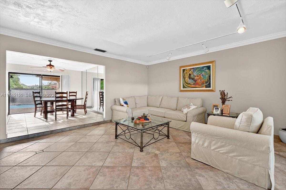 1621 NW 110 Terrace, Pembroke Pines, FL 33026 photo 5
