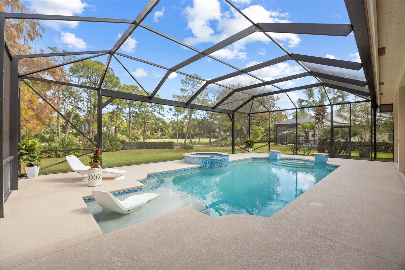 8007 Plantation Lakes Drive — photo 4