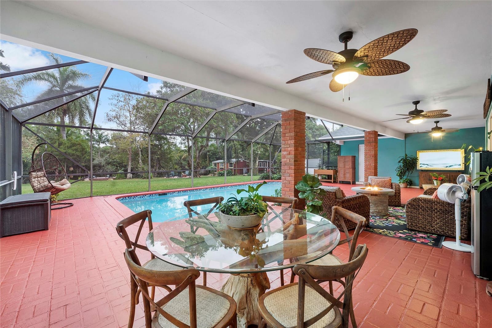 1140 E Tropical Way, Plantation, FL 33317 photo 13