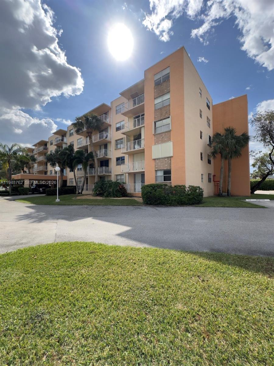 500 Executive Center Drive 2N, West Palm Beach, FL 33401, West Palm Beach