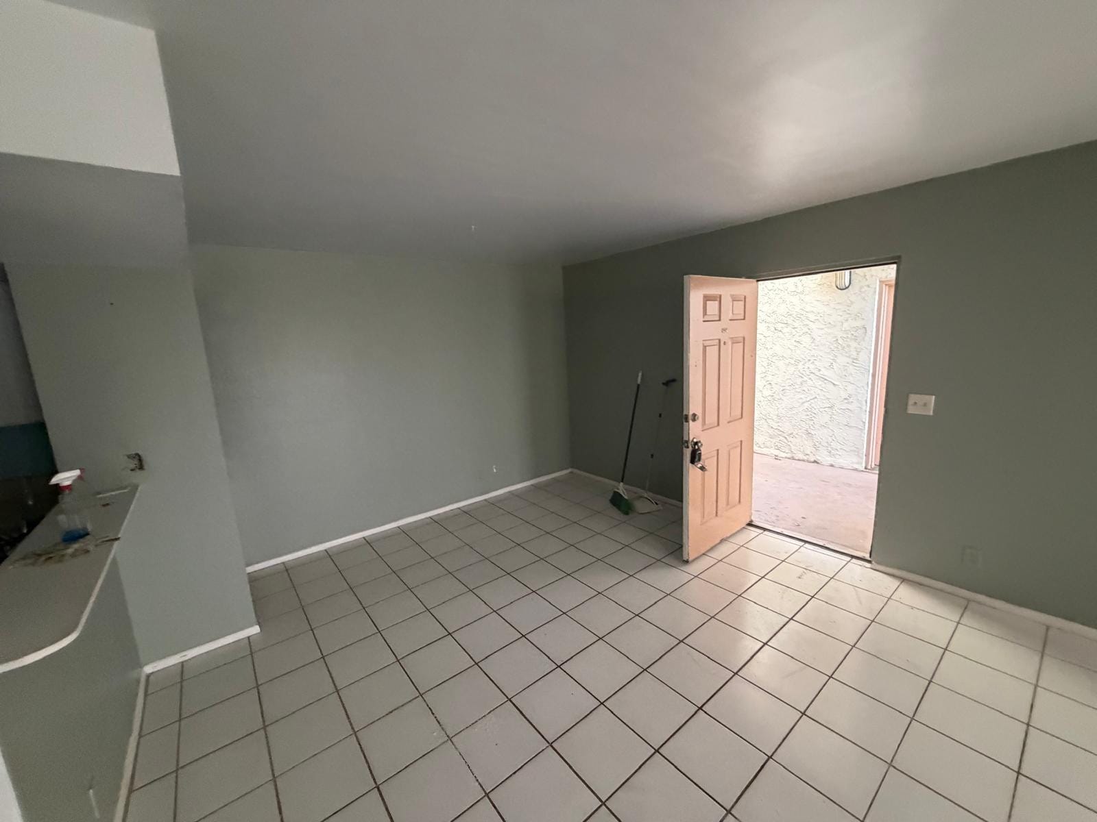 1531 SE Royal Green Circle 107 — photo 2
