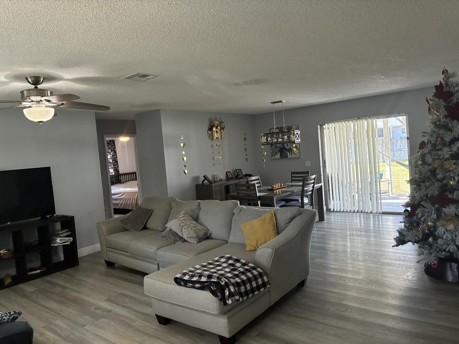 2434 SE Sidonia Street — photo 2