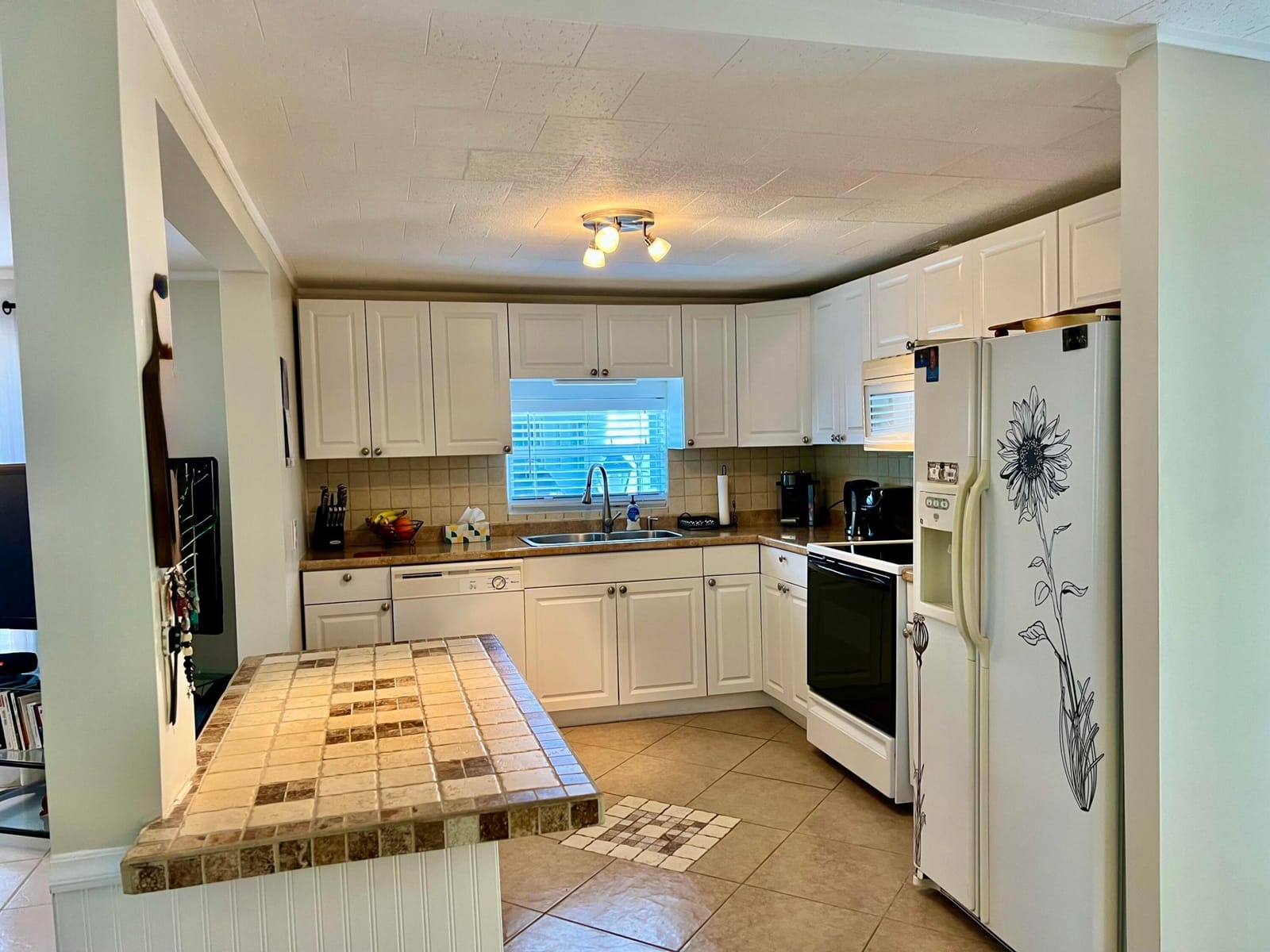 3325 South Street — photo 10
