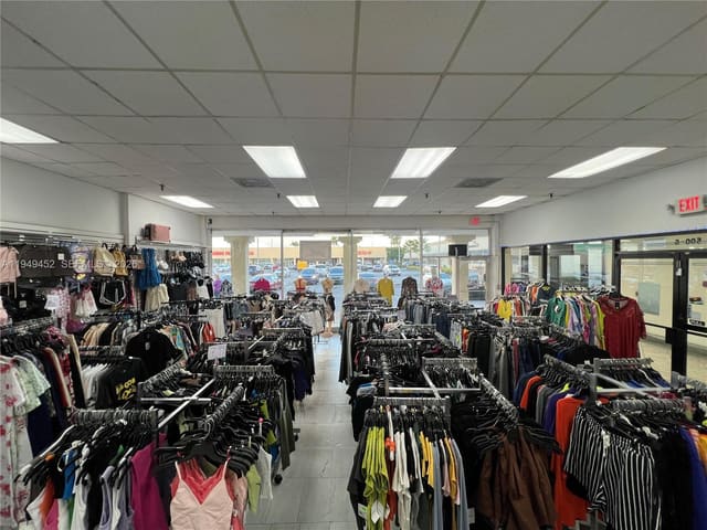 500 W 49th Street, Hialeah, FL 33012