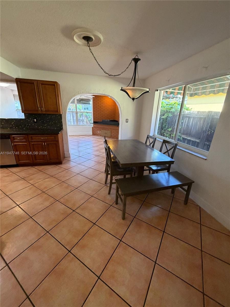 2104 N 14th Court — photo 4
