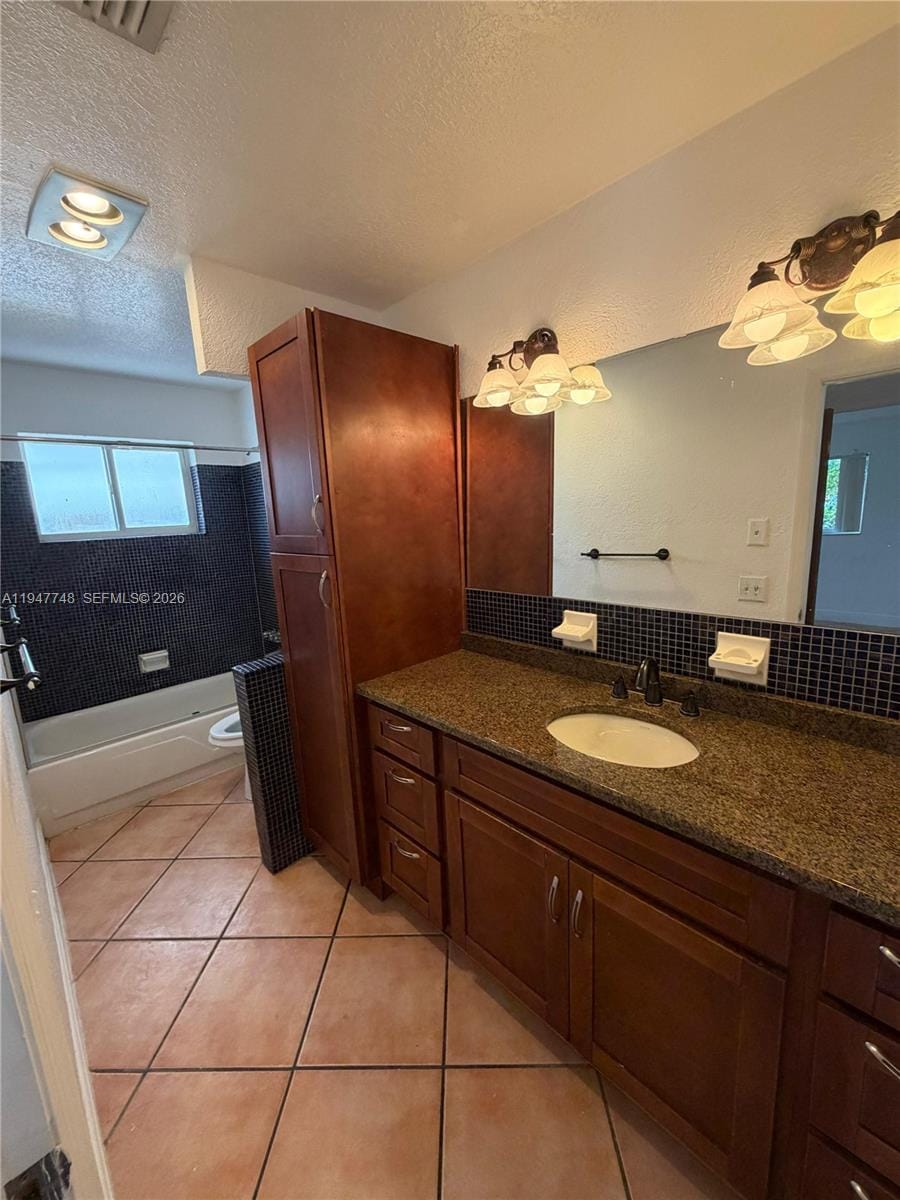 2104 N 14th Court — photo 9