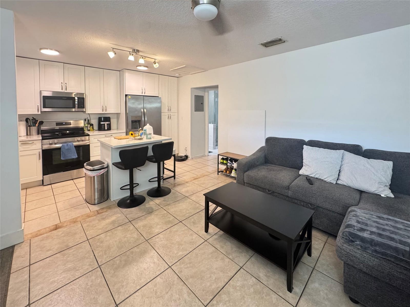 151 SW 15th Street, Pompano Beach, FL 33060 photo 2