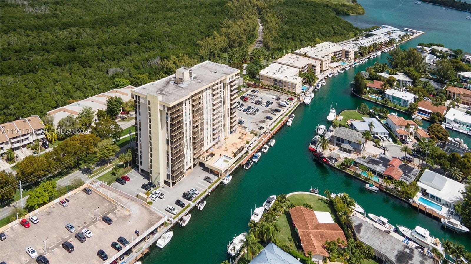 2500 NE 135th Street B805, North Miami, FL 33181 photo 22