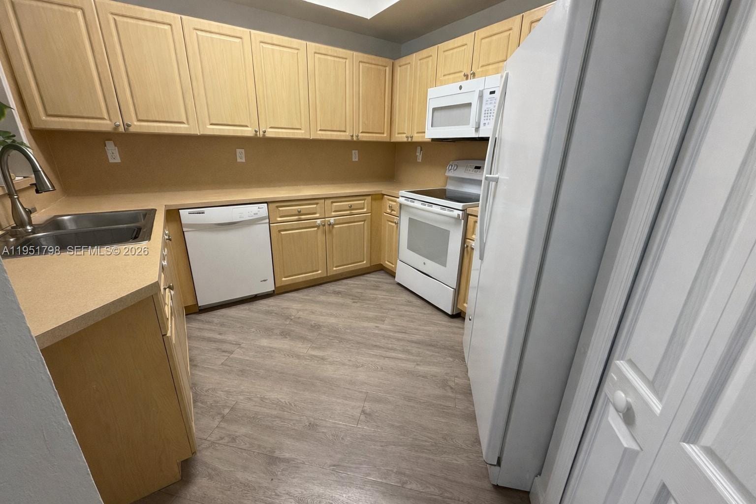 8826 W Flagler Street 112, Miami, FL 33174 photo 27