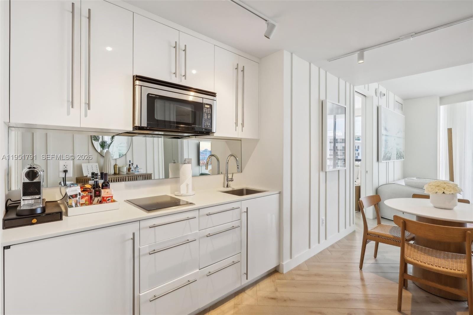 2201 Collins Avenue 1511 — photo 11