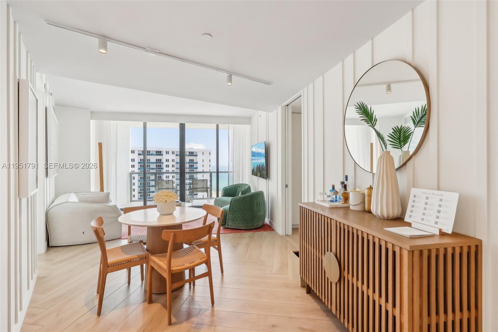 2201 Collins Avenue 1511 — photo 4