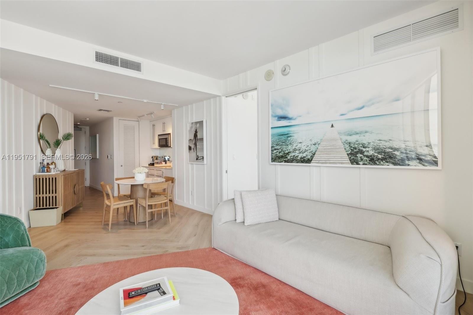 2201 Collins Avenue 1511 — photo 8