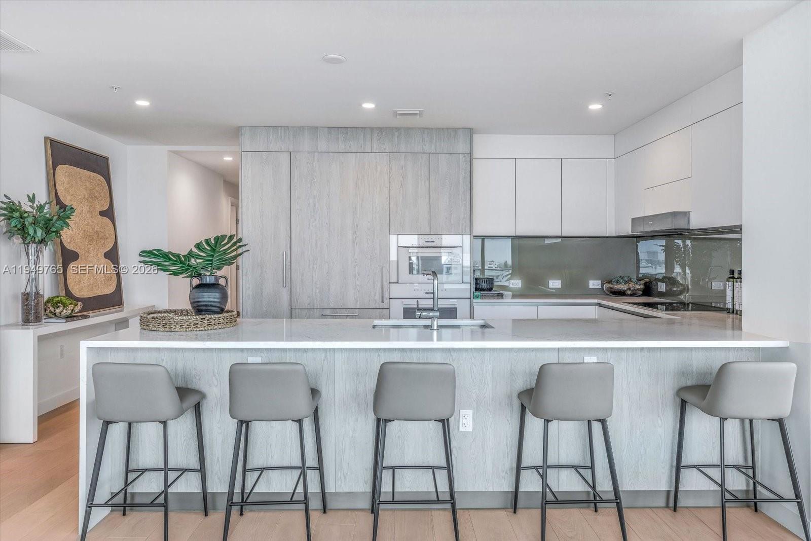 9201 E Bay Harbor Drive UPH02 — photo 11
