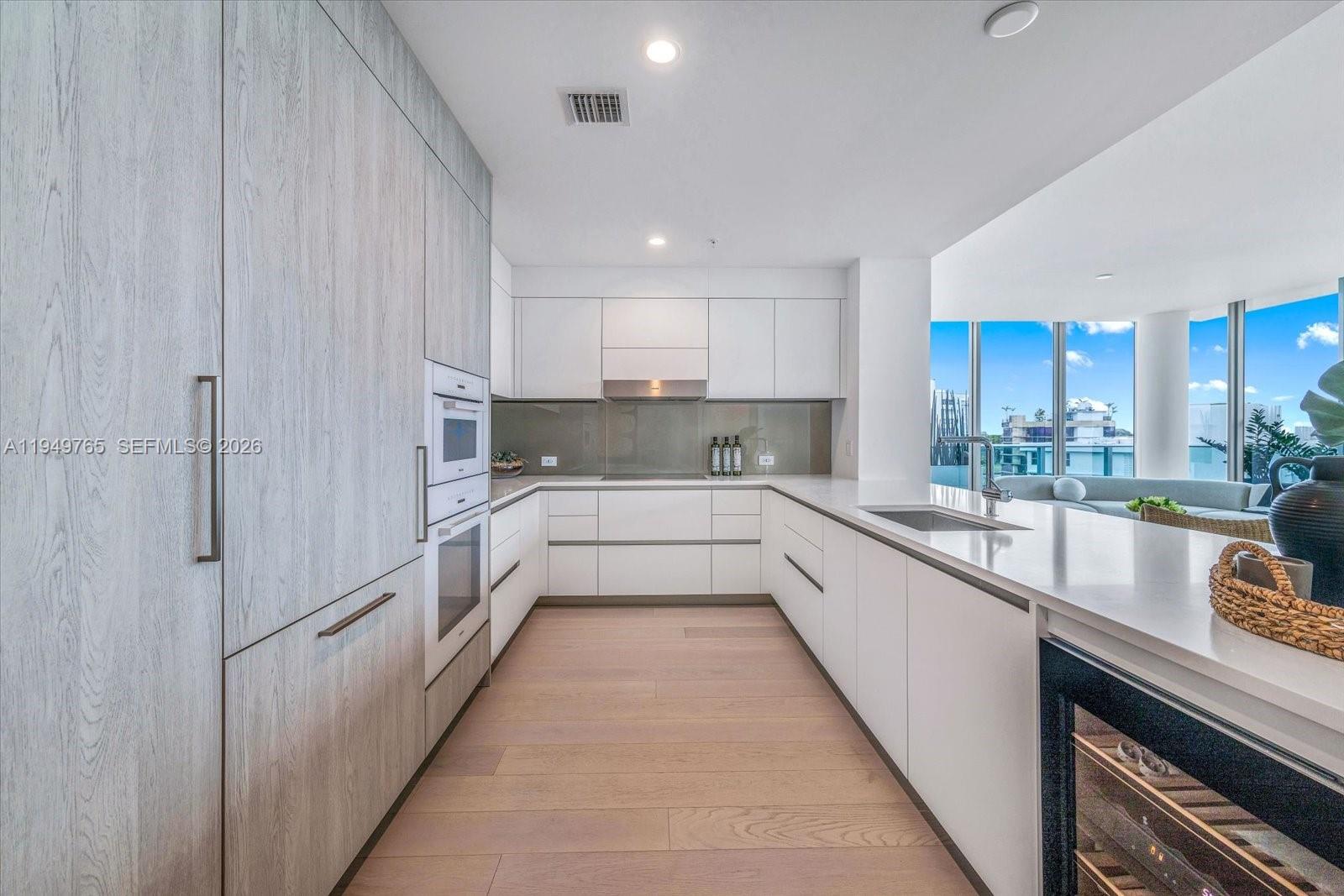 9201 E Bay Harbor Drive UPH02 — photo 12