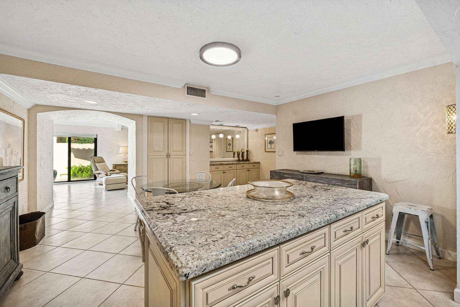 5926 Patio Drive — photo 6