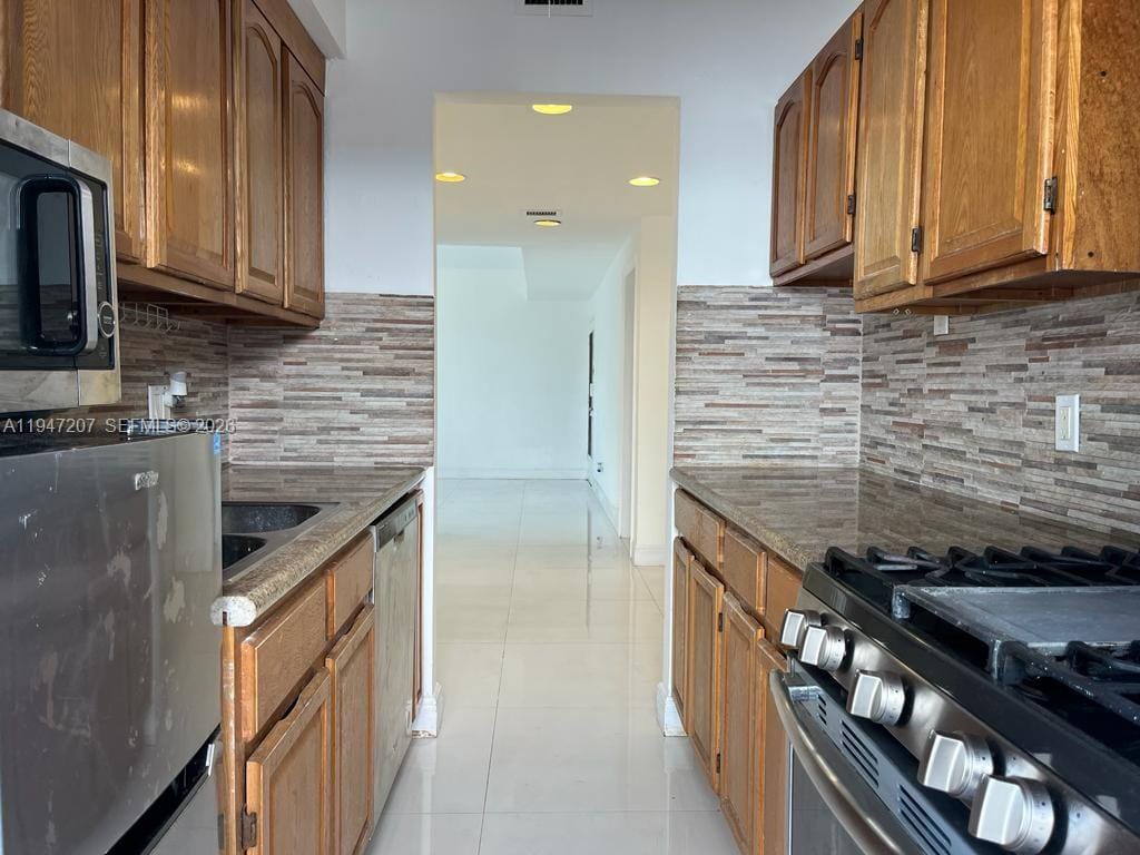 8420 Byron Avenue 4, Miami Beach, FL 33141 photo 24