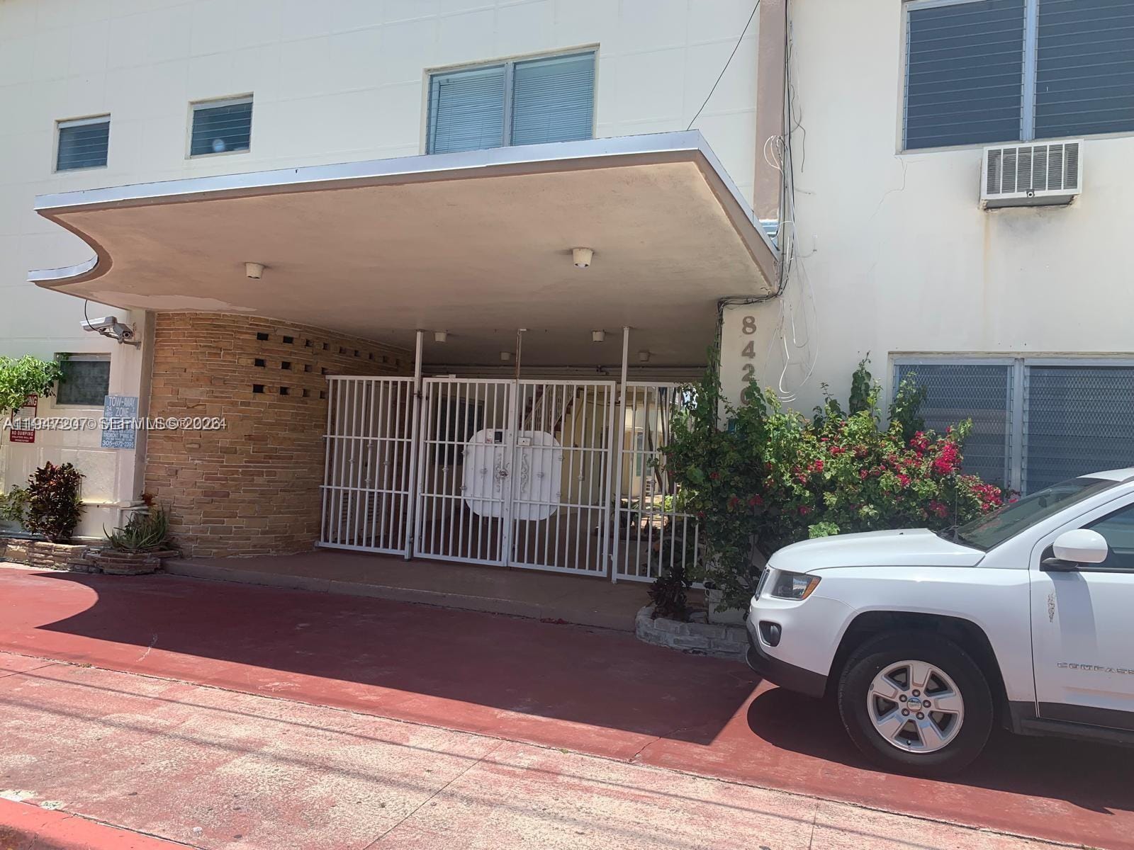 8420 Byron Avenue 4 — photo 6