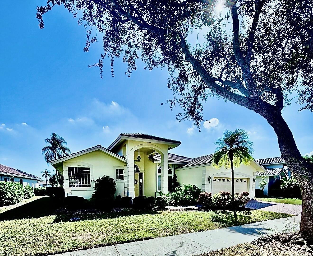 2800 Oakbrook Lane, Weston, FL 33332, Weston